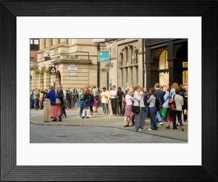 Framed Print : People watching the solar eclipse in Chester. 11th August 1999 Framed Print : People watching the solar eclipse in Chester. 11th August 1999