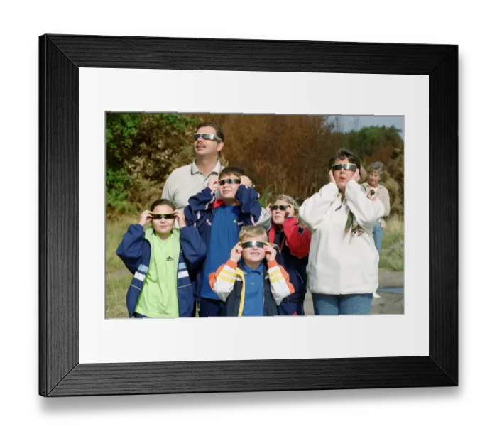 Framed Print : People watching the solar eclipse at Bidston Hill. 11th August 1999