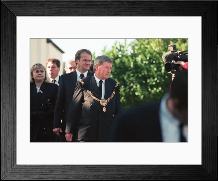 Framed Print : Llandaff Cathedral, Princess Diana service and memorial. 6th September 1997 Framed Print : Llandaff Cathedral, Princess Diana service and memorial. 6th September 1997