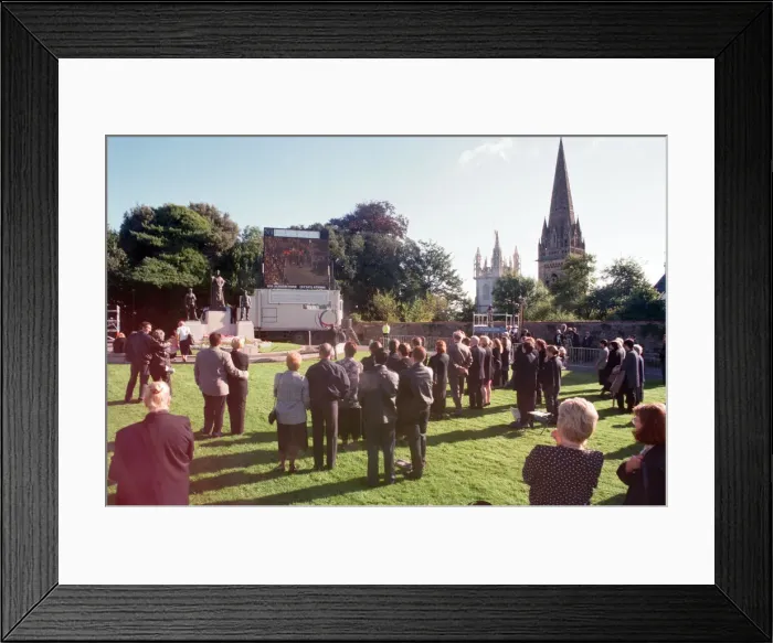 Framed Print : Llandaff Cathedral, Princess Diana service and memorial. 6th September 1997
