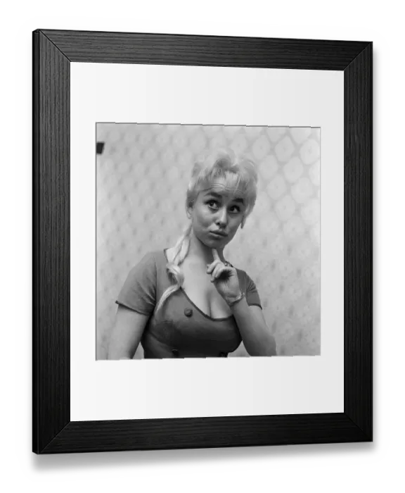 Framed Print : Cockney actress Barbara Windsor at home. 12th February 1960 Framed Print : Cockney actress Barbara Windsor at home. 12th February 1960