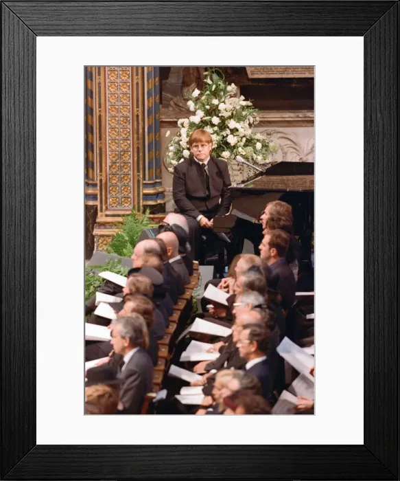 Framed Print : Sir Elton John at the funeral of Diana, Princess of Wales at Westminster Abbey, London Framed Print : Sir Elton John at the funeral of Diana, Princess of Wales at Westminster Abbey, London