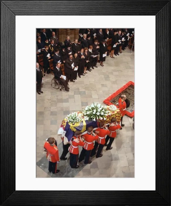 Framed Print : The funeral of Diana, Princess of Wales at Westminster Abbey, London. 6th September 1997 Framed Print : The funeral of Diana, Princess of Wales at Westminster Abbey, London. 6th September 1997