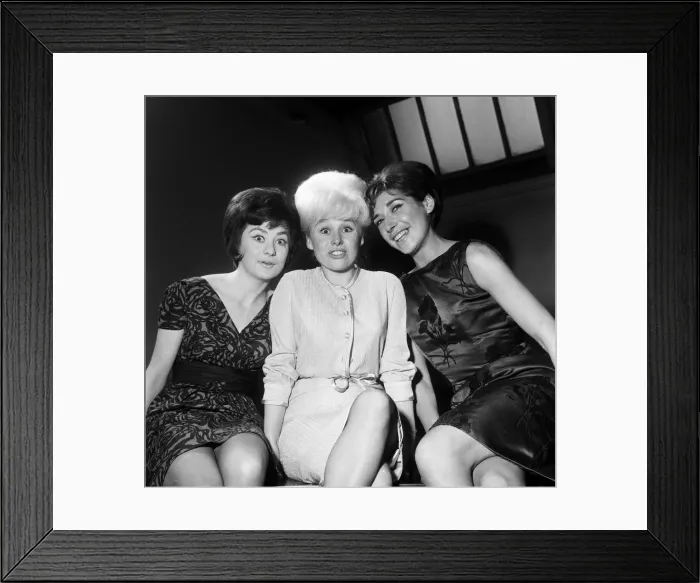 Framed Print : Rehearsals of The Rag Trade'at St Marys Hall, Crawford Street, London