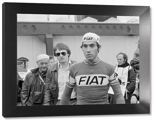Eddy Merckx (pictured front centre wearing the FIAT sponsored shirt and cap