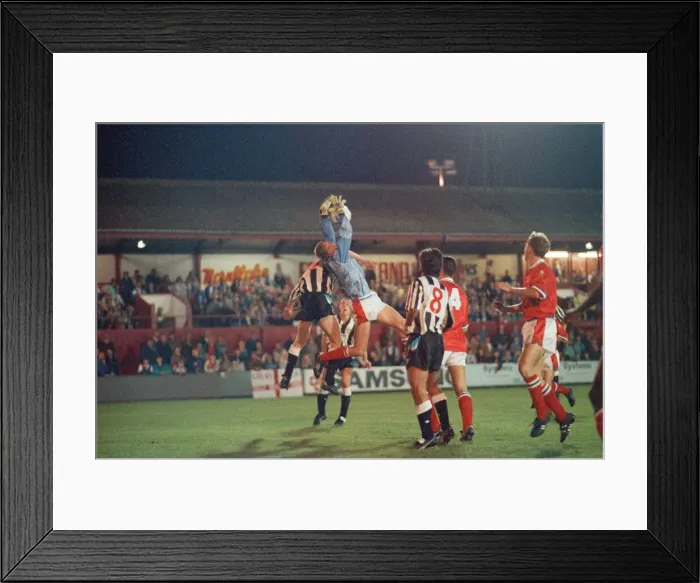 Framed Print : Crewe Alexandra v Newcastle United, League Cup 2nd round 1st leg Framed Print : Crewe Alexandra v Newcastle United, League Cup 2nd round 1st leg