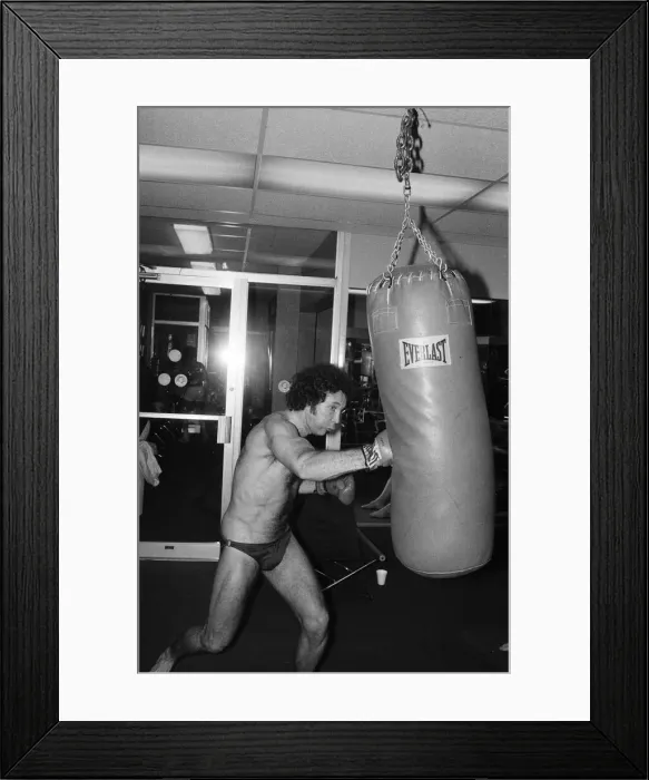 Framed Print : Tom Jones keeping fit. 2nd June 1980 Framed Print : Tom Jones keeping fit. 2nd June 1980
