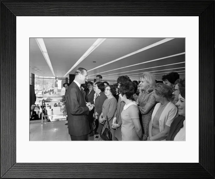 Framed Print : Prince Philip, Duke of Edinburgh, visiting the Birmingham Post and Mail offices Framed Print : Prince Philip, Duke of Edinburgh, visiting the Birmingham Post and Mail offices