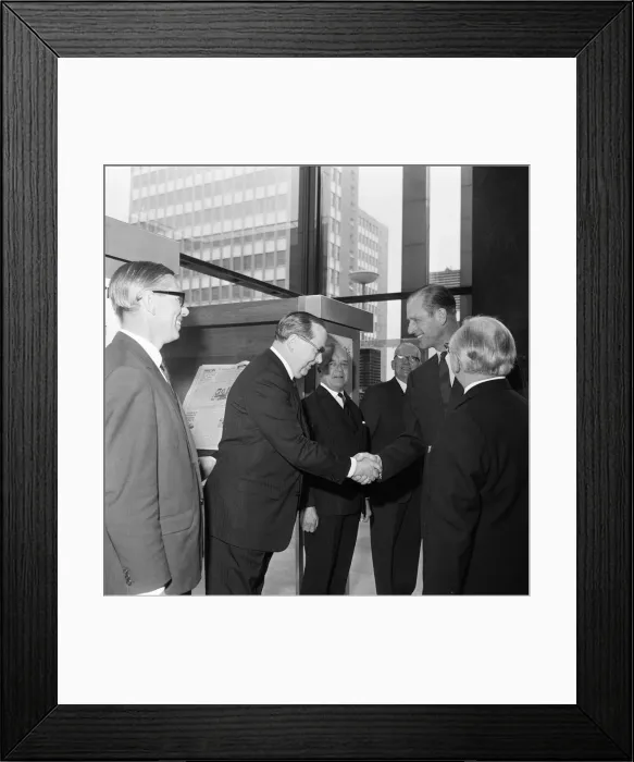 Framed Print : Prince Philip, Duke of Edinburgh, visiting the Birmingham Post and Mail offices Framed Print : Prince Philip, Duke of Edinburgh, visiting the Birmingham Post and Mail offices