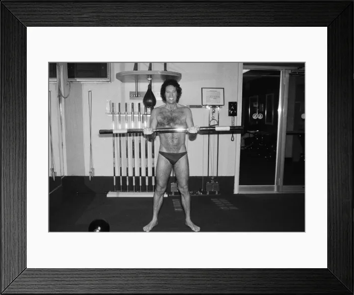Framed Print : Tom Jones keeping fit. 2nd June 1980 Framed Print : Tom Jones keeping fit. 2nd June 1980
