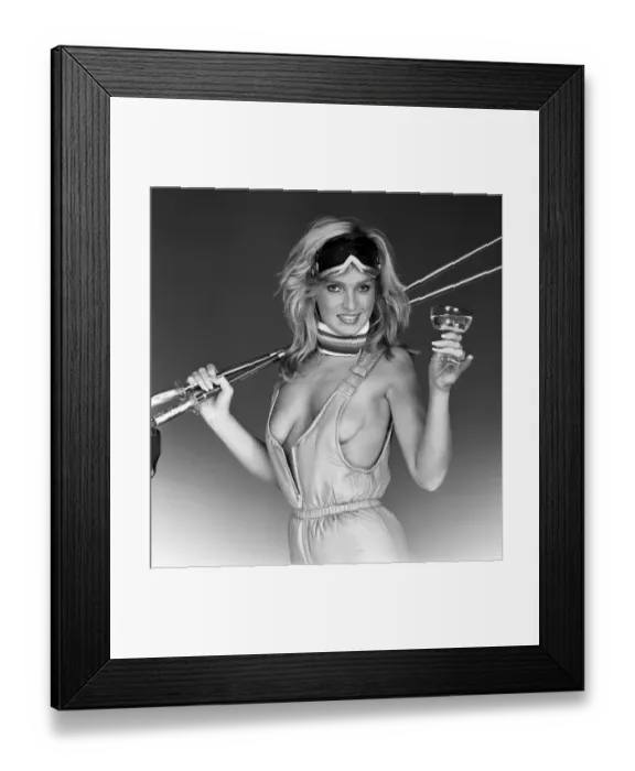 Framed Print : Model wearing ski wear for a glamour fashion shoot. 9th September 1983