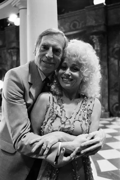 Barbara Windsor on the set of a TV show with Larry Grayson. 23rd May 1984