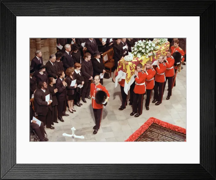 Framed Print : The funeral of Diana, Princess of Wales at Westminster Abbey, London. 6th September 1997