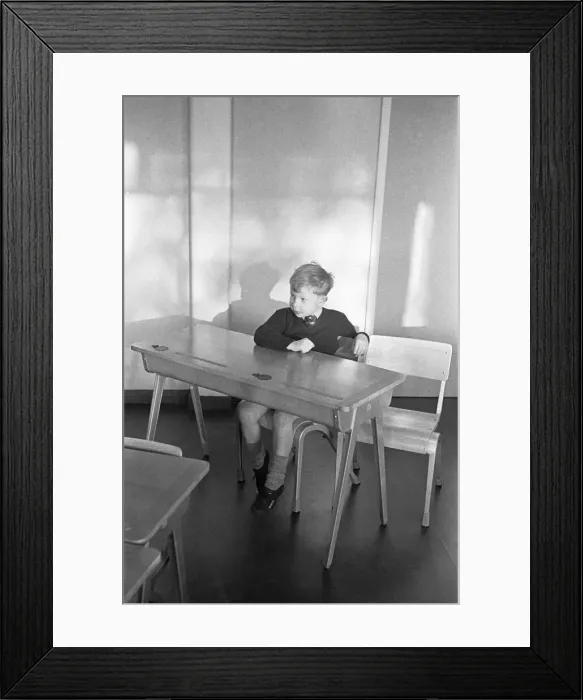 Framed Print : A pupil in isolation at the South Mead School, Southfield, Wimbledon. 14th January 1954 Framed Print : A pupil in isolation at the South Mead School, Southfield, Wimbledon. 14th January 1954