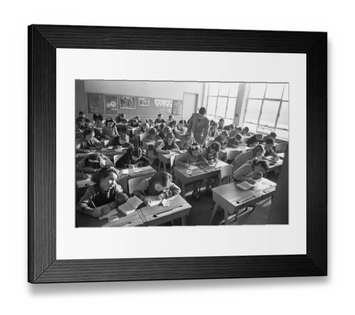 Framed Print : Overcrowded classes at the Mardyke Primary School in South Ockendon Framed Print : Overcrowded classes at the Mardyke Primary School in South Ockendon