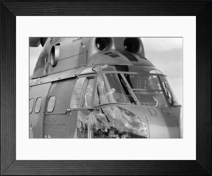 Framed Print : Prince Philip, Duke of Edinburgh, on a visit to RAF Tern Hill, Shropshire. 30th May 1972 Framed Print : Prince Philip, Duke of Edinburgh, on a visit to RAF Tern Hill, Shropshire. 30th May 1972
