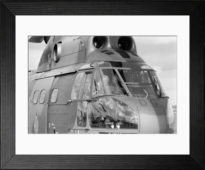 Framed Print : Prince Philip, Duke of Edinburgh, on a visit to RAF Tern Hill, Shropshire. 30th May 1972