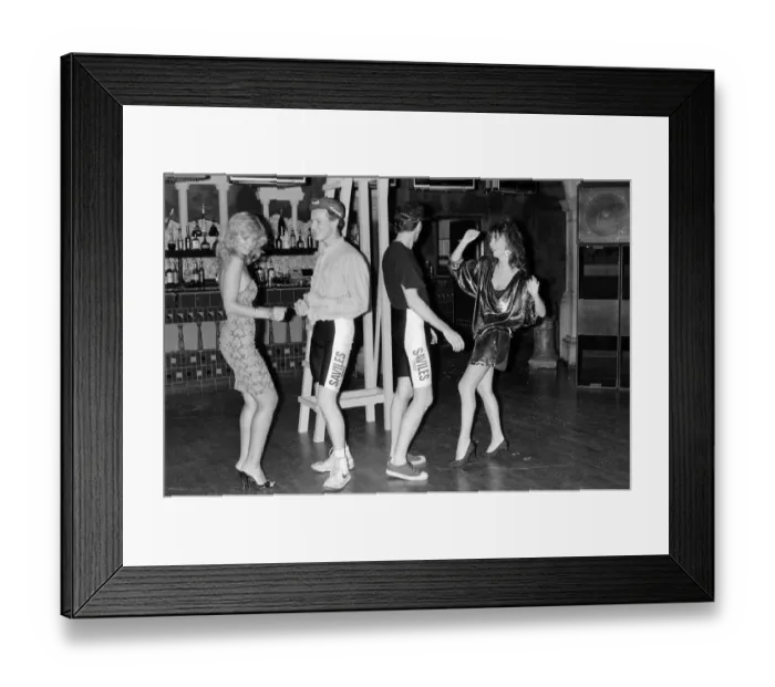 Framed Print : Boppin cycling shorts fashion. 3rd September 1986 Framed Print : Boppin cycling shorts fashion. 3rd September 1986