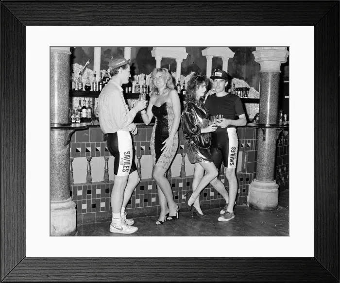 Framed Print : Boppin cycling shorts fashion. 3rd September 1986 Framed Print : Boppin cycling shorts fashion. 3rd September 1986