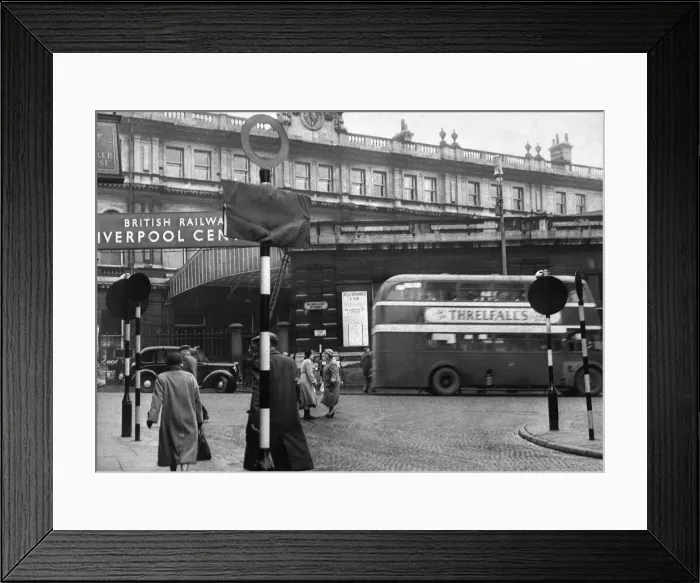 Framed Print : Busy scenes on Ranelagh Street outside Liverpool Central Railway station Framed Print : Busy scenes on Ranelagh Street outside Liverpool Central Railway station
