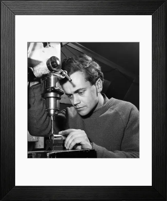 Framed Print : Mr Robin Freeman, winner of the Daily Mirror Millionaires competition Framed Print : Mr Robin Freeman, winner of the Daily Mirror Millionaires competition