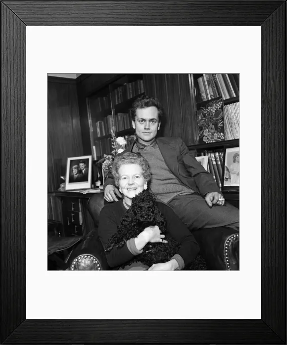 Framed Print : Mr Robin Freeman, winner of the Daily Mirror Millionaires competition Framed Print : Mr Robin Freeman, winner of the Daily Mirror Millionaires competition