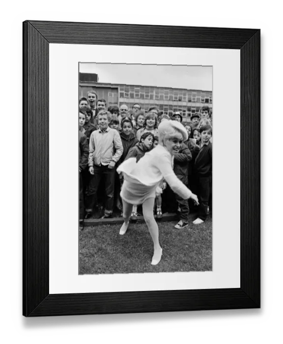 Framed Print : Actress Barbara Windsor was lucky on the coconut shy at The William Ellis School summer