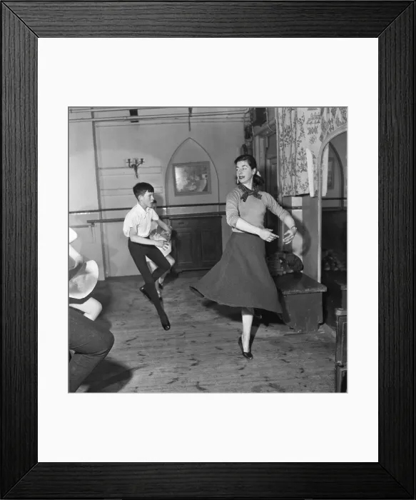 Framed Print : Baby classes and young children who have their ballet lessons at the Rambert School in Framed Print : Baby classes and young children who have their ballet lessons at the Rambert School in