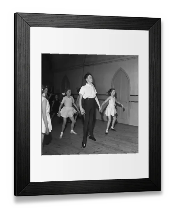 Framed Print : Baby classes and young children who have their ballet lessons at the Rambert School in Framed Print : Baby classes and young children who have their ballet lessons at the Rambert School in