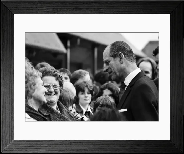 Framed Print : Prince Philip, Duke of Edinburgh visits the Church Hill Estate, Redditch. 4th May 1978
