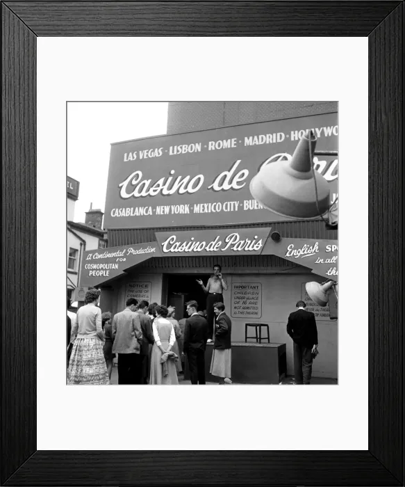 Framed Print : Scenes on the Golden Miles in Blackpool, Lancashire. 1st August 1956 Framed Print : Scenes on the Golden Miles in Blackpool, Lancashire. 1st August 1956
