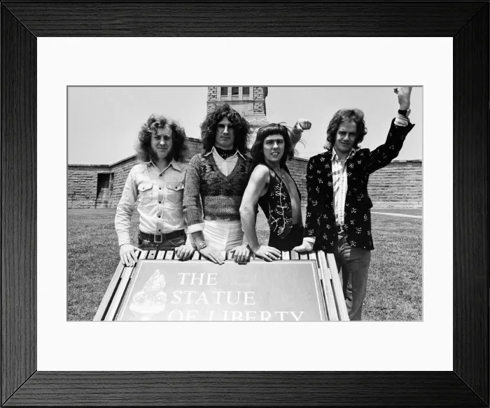 Framed Print : One of Britains top pop groups Slade are pictured on their way to visit the Statue Framed Print : One of Britains top pop groups Slade are pictured on their way to visit the Statue