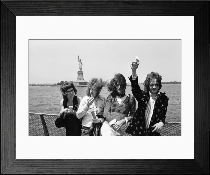 Framed Print : One of Britains top pop groups Slade are pictured on their way to visit the Statue Framed Print : One of Britains top pop groups Slade are pictured on their way to visit the Statue