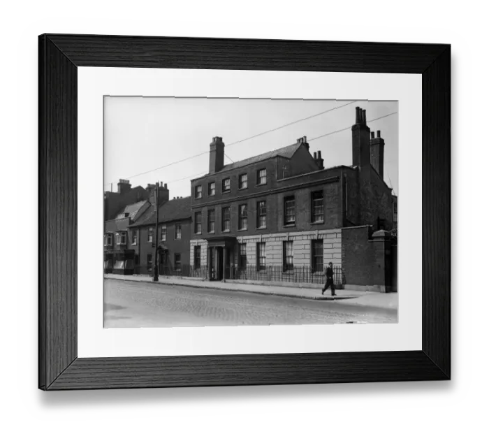 Framed Print : Old Bank House, Uxbridge 1936