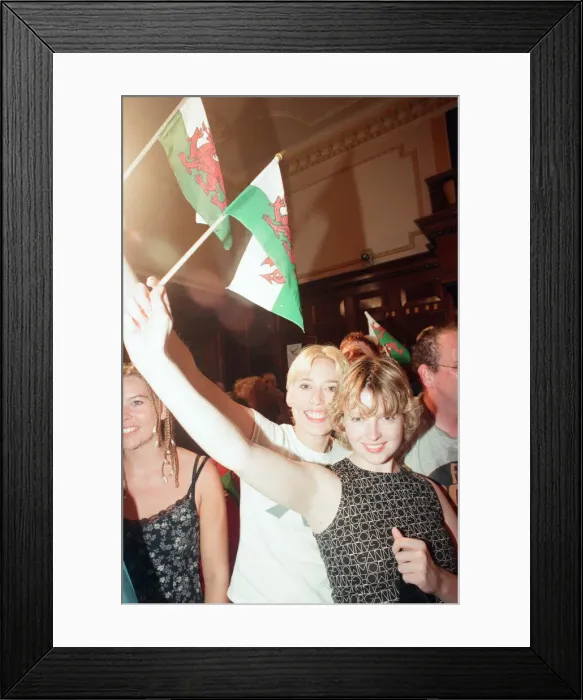 Framed Print : The Welsh devolution referendum of 1997 was a pre-legislative referendum held in Wales Framed Print : The Welsh devolution referendum of 1997 was a pre-legislative referendum held in Wales