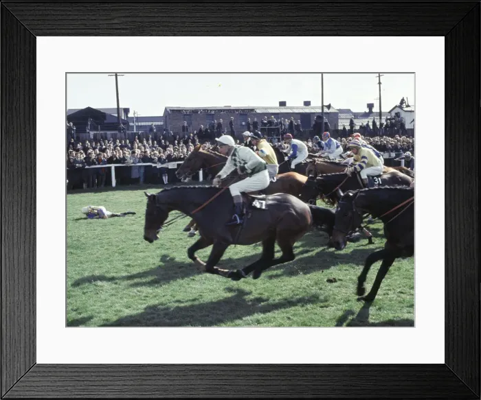 Framed Print : Grand National Horserace held at Aintree, Liverpool. Close up action at Bechers Framed Print : Grand National Horserace held at Aintree, Liverpool. Close up action at Bechers
