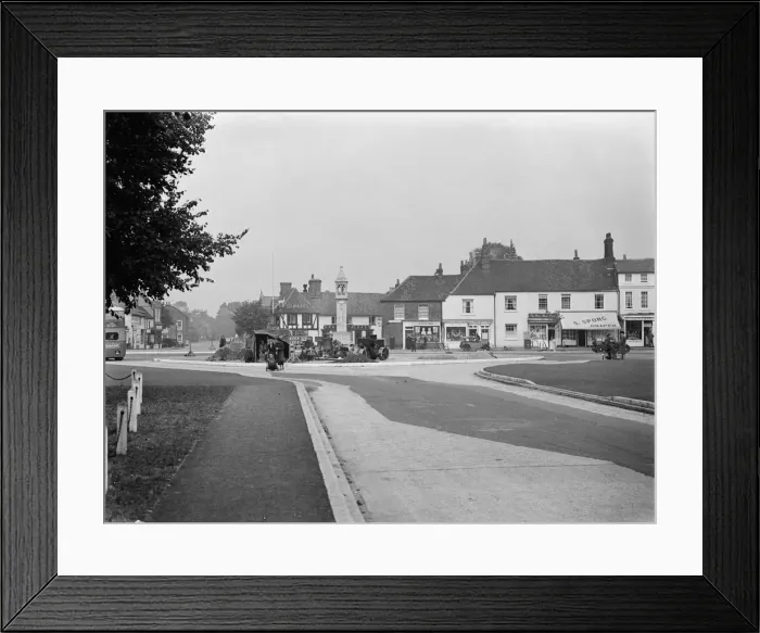 Framed Print : Roundabout, old town, Beaconsfield. Circa 1936 Framed Print : Roundabout, old town, Beaconsfield. Circa 1936