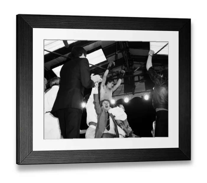 Framed Print : Barry McGuigan vs Eusebio Pedroza at Queens Park Rangers football stadium, Loftus Road Framed Print : Barry McGuigan vs Eusebio Pedroza at Queens Park Rangers football stadium, Loftus Road