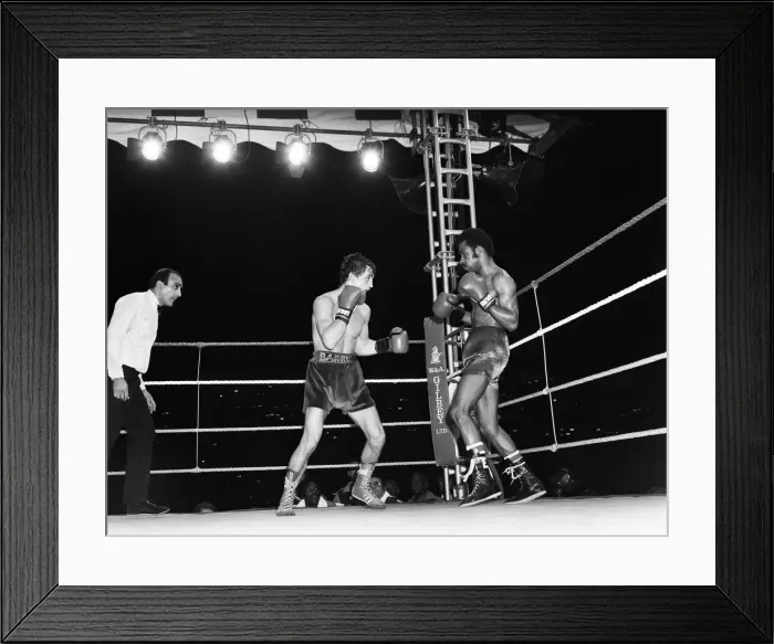 Framed Print : Barry McGuigan vs Eusebio Pedroza at Queens Park Rangers football stadium, Loftus Road Framed Print : Barry McGuigan vs Eusebio Pedroza at Queens Park Rangers football stadium, Loftus Road