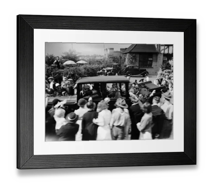 Framed Print : King George VI and family royal visit to Uxbridge 1936 Framed Print : King George VI and family royal visit to Uxbridge 1936