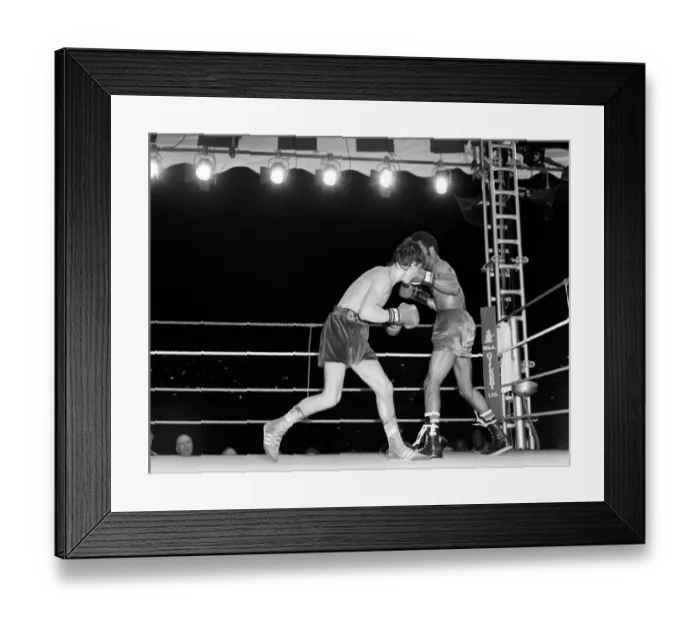 Framed Print : Barry McGuigan vs Eusebio Pedroza at Queens Park Rangers football stadium, Loftus Road Framed Print : Barry McGuigan vs Eusebio Pedroza at Queens Park Rangers football stadium, Loftus Road