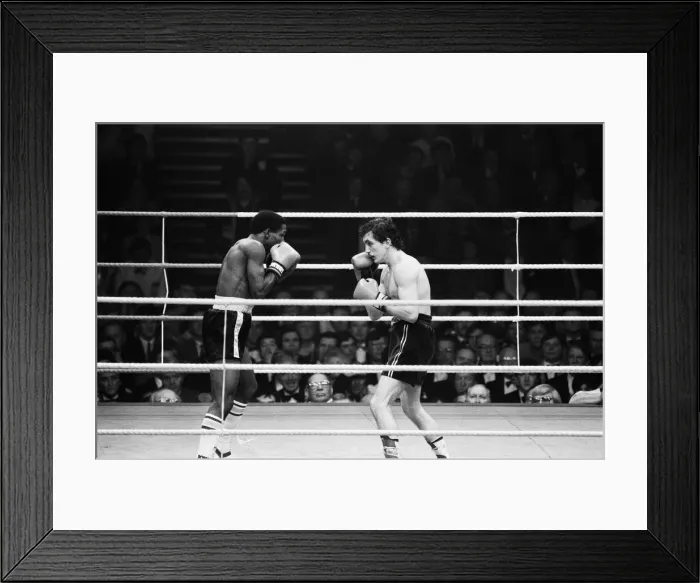 Framed Print : Barry McGuigans second defence of his WBA title against Danilo Cabrera at The Royal Framed Print : Barry McGuigans second defence of his WBA title against Danilo Cabrera at The Royal