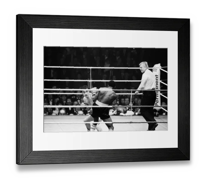 Framed Print : Barry McGuigans second defence of his WBA title against Danilo Cabrera at The Royal Framed Print : Barry McGuigans second defence of his WBA title against Danilo Cabrera at The Royal