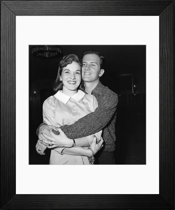 Framed Print : American singer Pat Boone and his wife Shirley pictured a the Dorchester Hotel were they