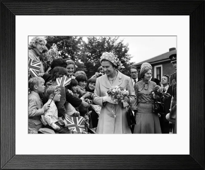Framed Print : Queen Elizabeth II during her visit to Dudley during her Silver Jubilee tour Framed Print : Queen Elizabeth II during her visit to Dudley during her Silver Jubilee tour