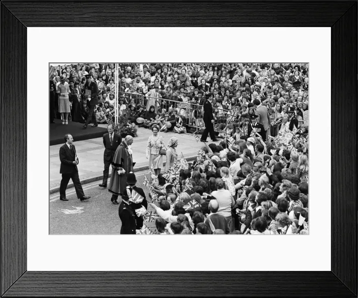 Framed Print : Queen Elizabeth II during her visit to Solihull during her Silver Jubilee tour Framed Print : Queen Elizabeth II during her visit to Solihull during her Silver Jubilee tour