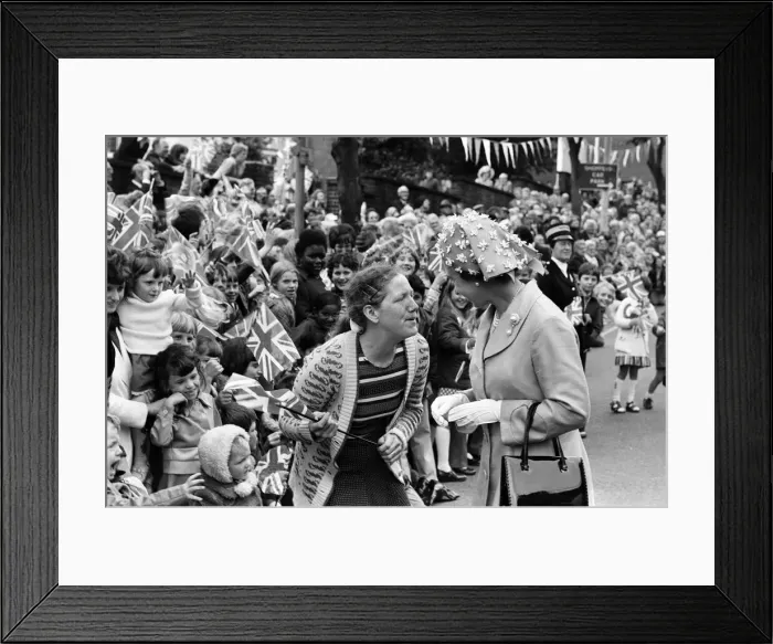 Framed Print : Queen Elizabeth II during her visit to Dudley during her Silver Jubilee tour Framed Print : Queen Elizabeth II during her visit to Dudley during her Silver Jubilee tour