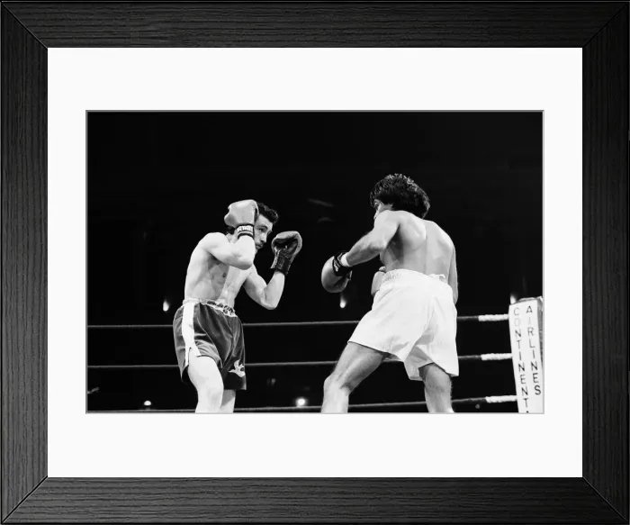 Framed Print : Barry McGuigans comeback fight against Nicky Perez, Alexandra Pavillion, London Framed Print : Barry McGuigans comeback fight against Nicky Perez, Alexandra Pavillion, London