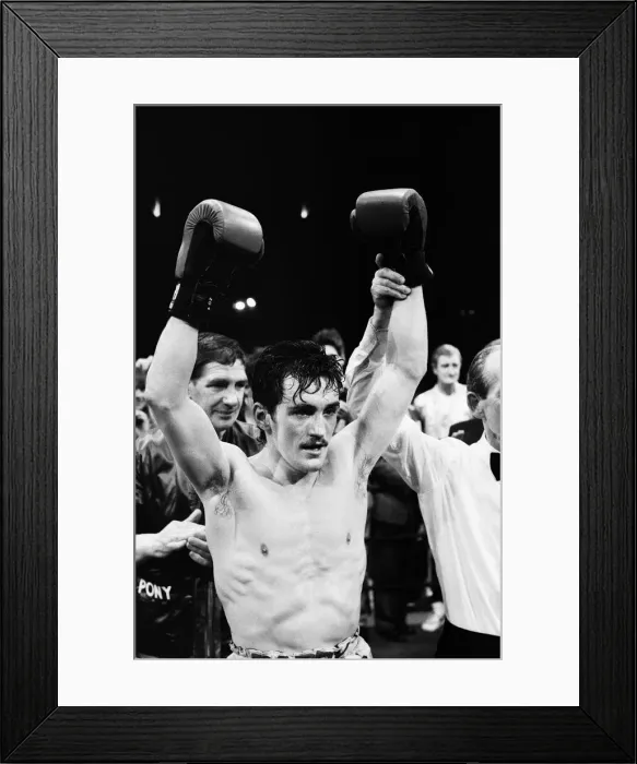 Framed Print : Barry McGuigans comeback fight against Nicky Perez, Alexandra Pavillion, London