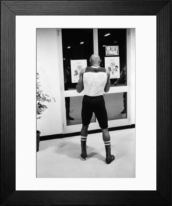 Framed Print : WBC and WBA world champion Marvin Hagler training for his sixth defence of his world Framed Print : WBC and WBA world champion Marvin Hagler training for his sixth defence of his world